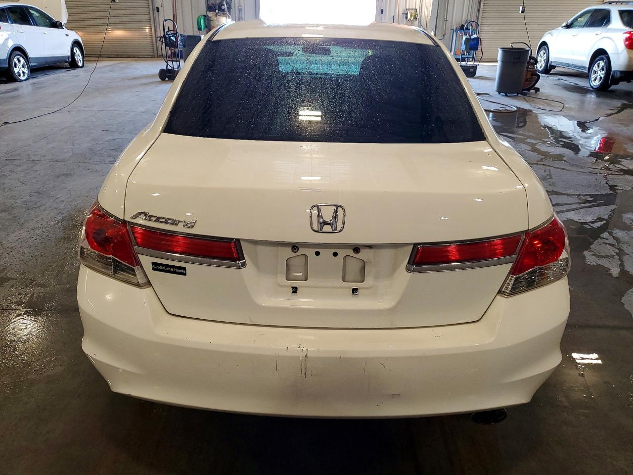 2012 HONDA ACCORD LX photo 11