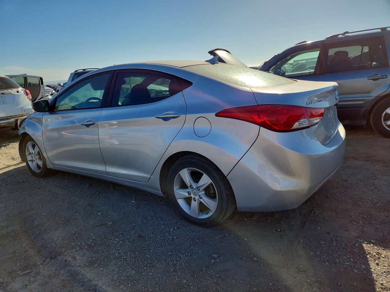 2013 HYUNDAI ELANTRA GLS photo 2