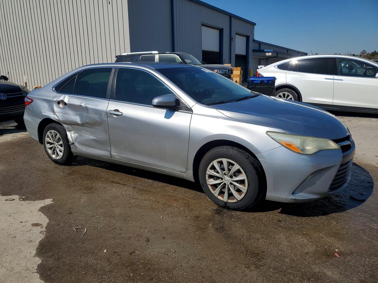 2015 TOYOTA CAMRY LE photo 7