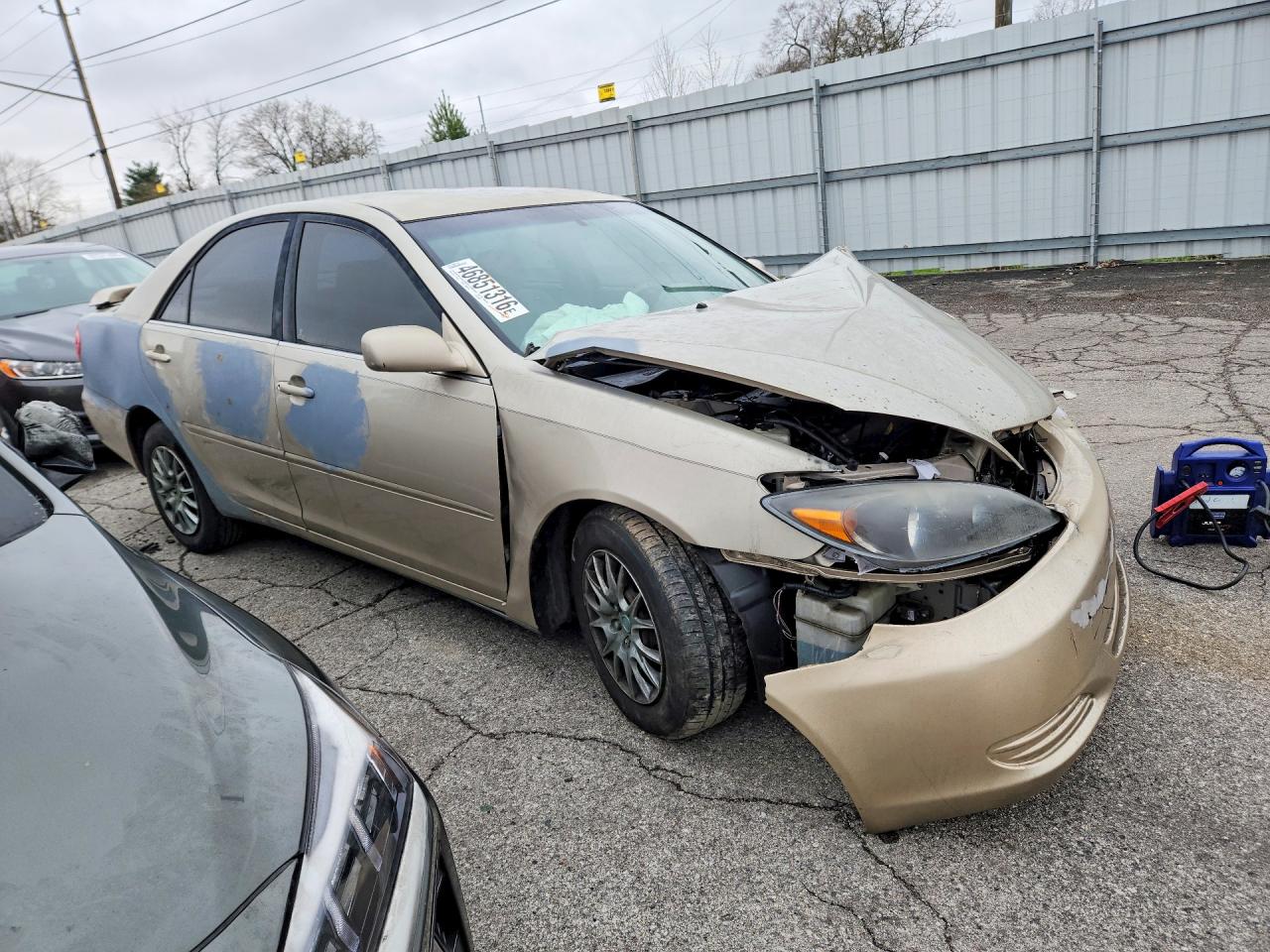 2004 TOYOTA CAMRY LE photo 4