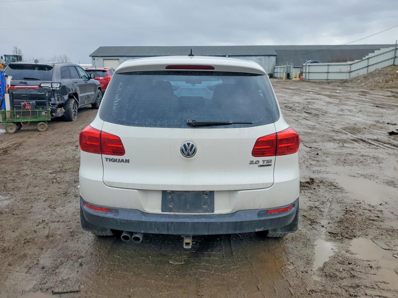 2013 VOLKSWAGEN TIGUAN S photo 6