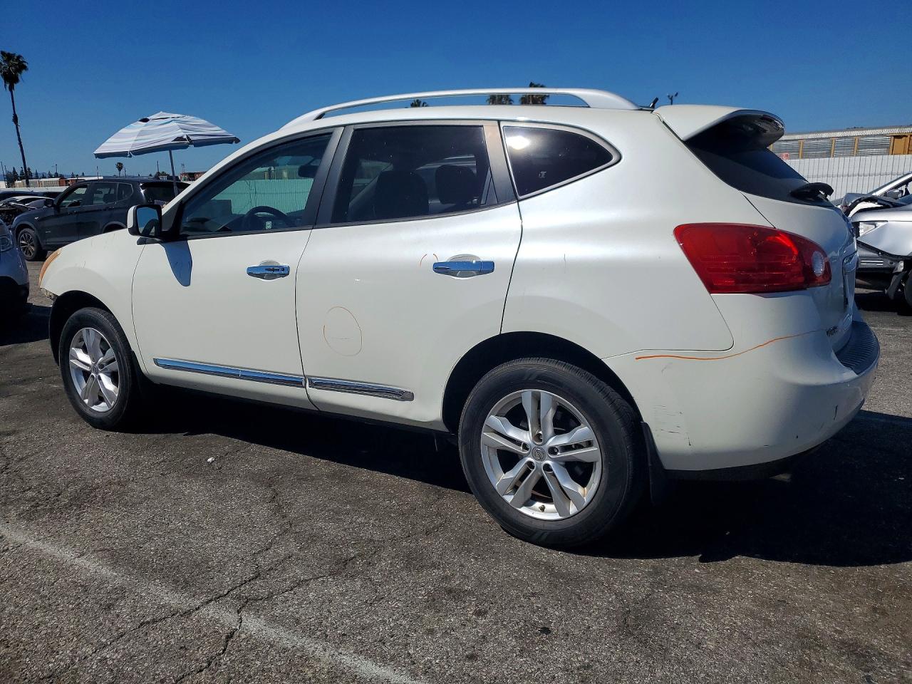 2013 NISSAN ROGUE S photo 2