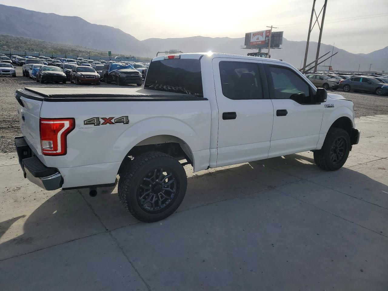 2017 FORD F150 SUPERCREW photo 5