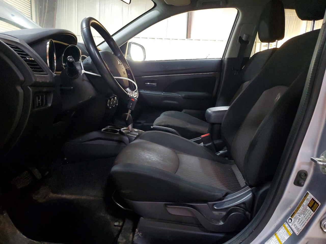 2017 MITSUBISHI OUTLANDER SPORT ES photo 13