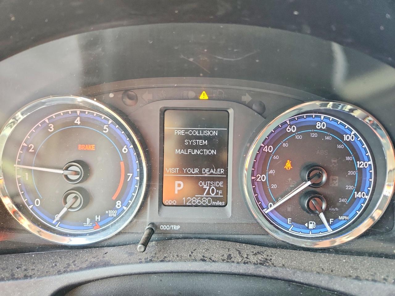 2019 TOYOTA COROLLA LE photo 17