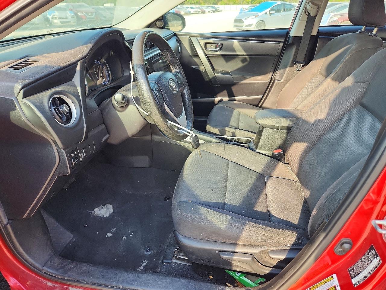 2019 TOYOTA COROLLA LE photo 13