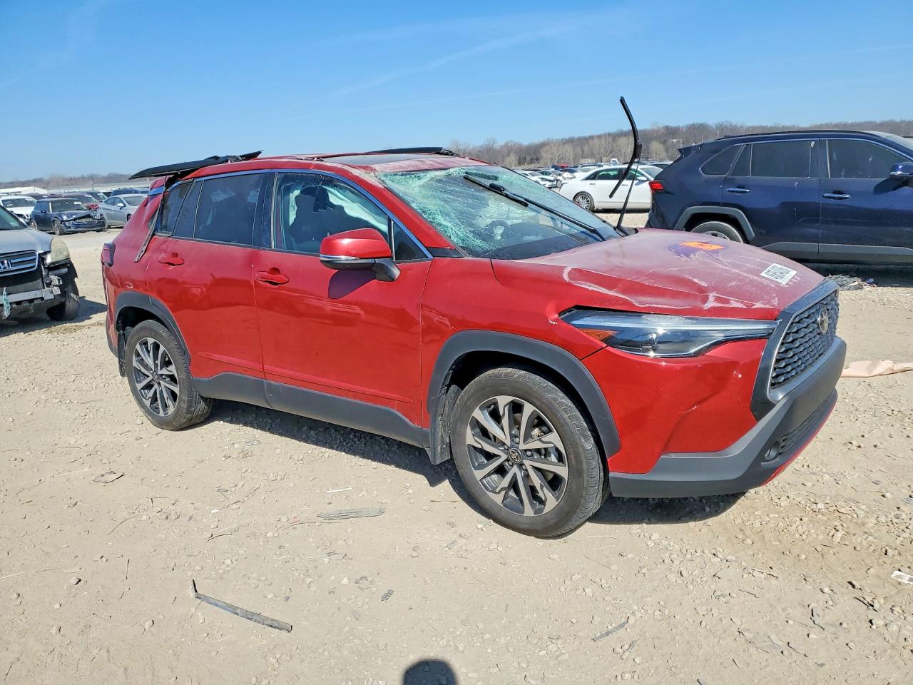 2022 TOYOTA COROLLA CROSS XLE photo 7