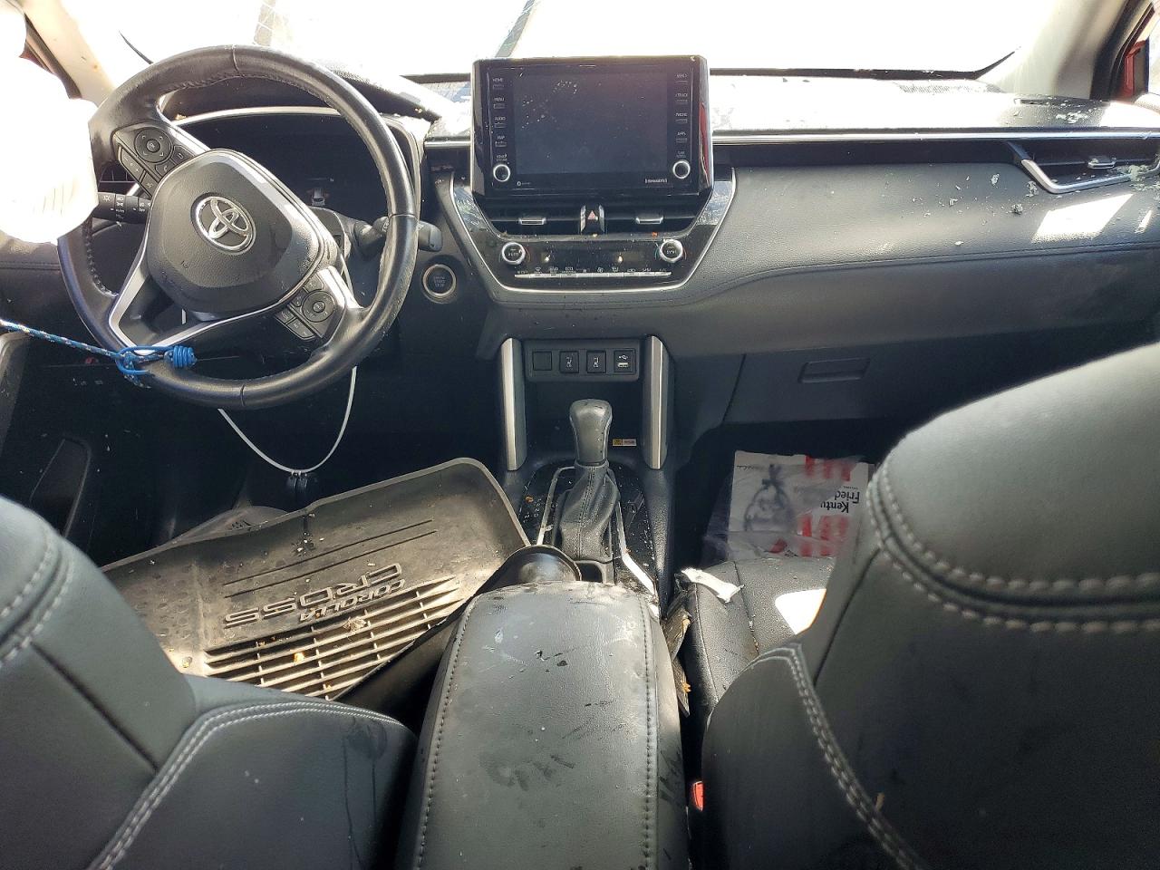 2022 TOYOTA COROLLA CROSS XLE photo 15