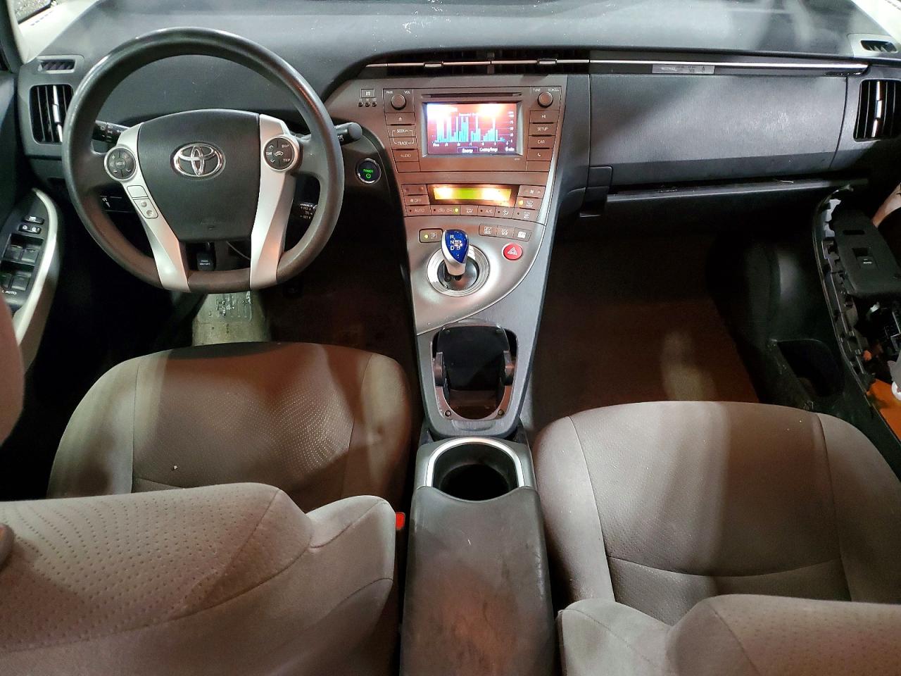 2014 TOYOTA PRIUS TWO photo 8