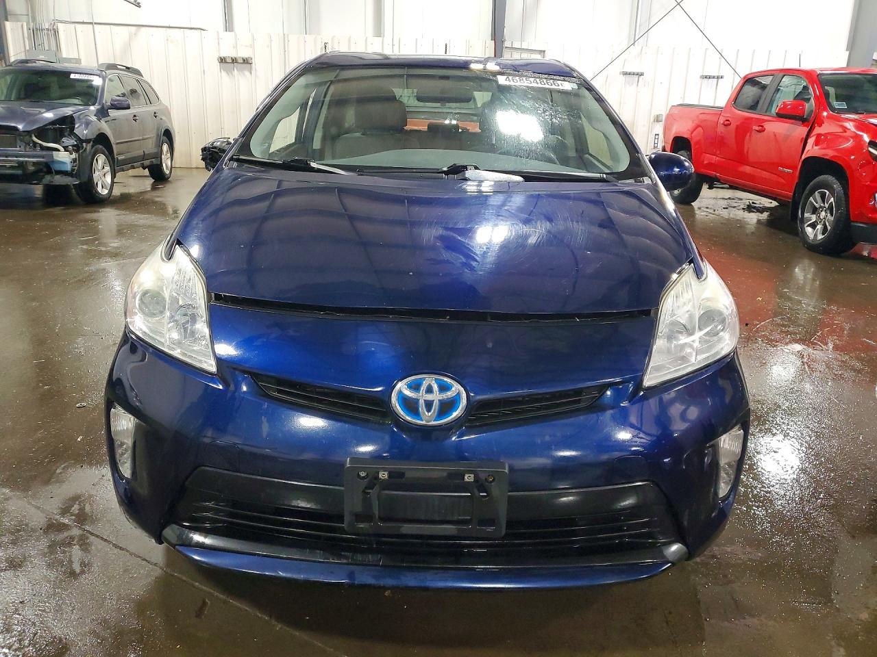 2014 TOYOTA PRIUS TWO photo 5
