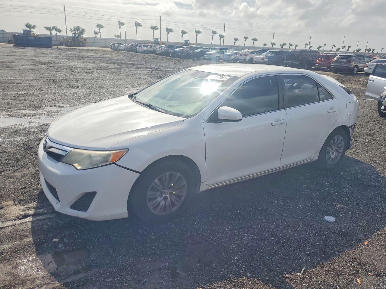 2014 TOYOTA CAMRY