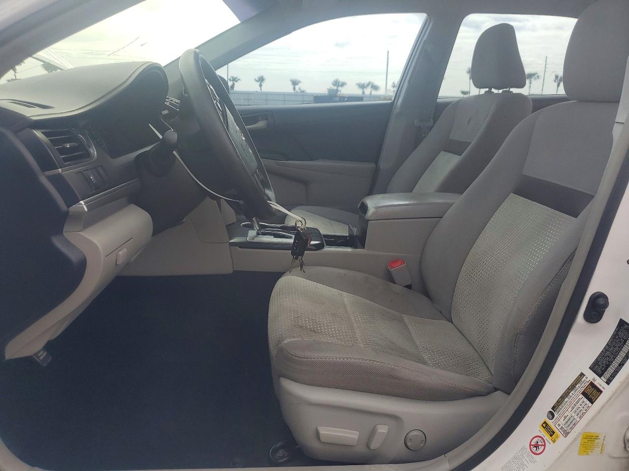 2014 TOYOTA CAMRY photo 7