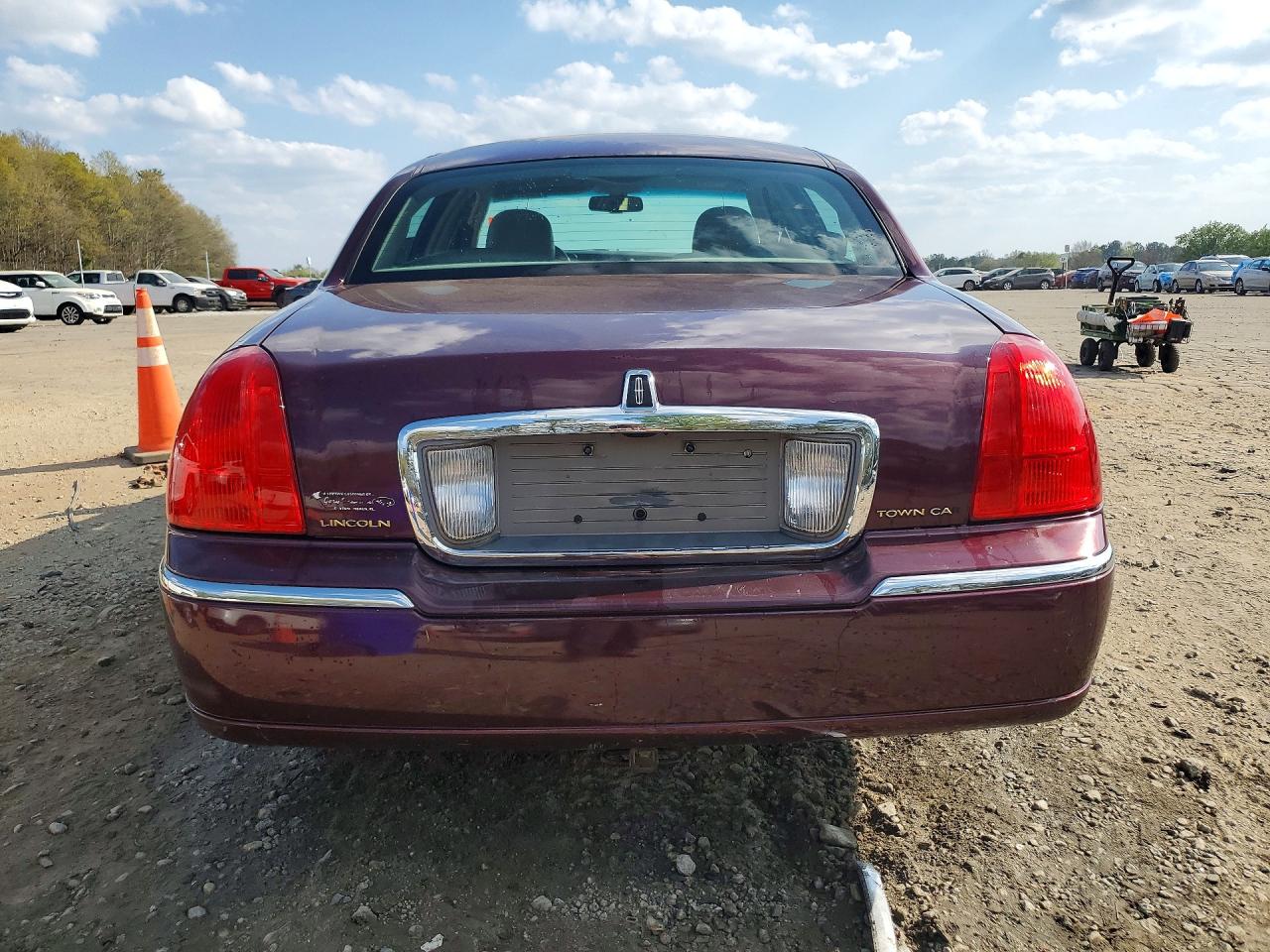 2007 LINCOLN TOWN CAR photo 11