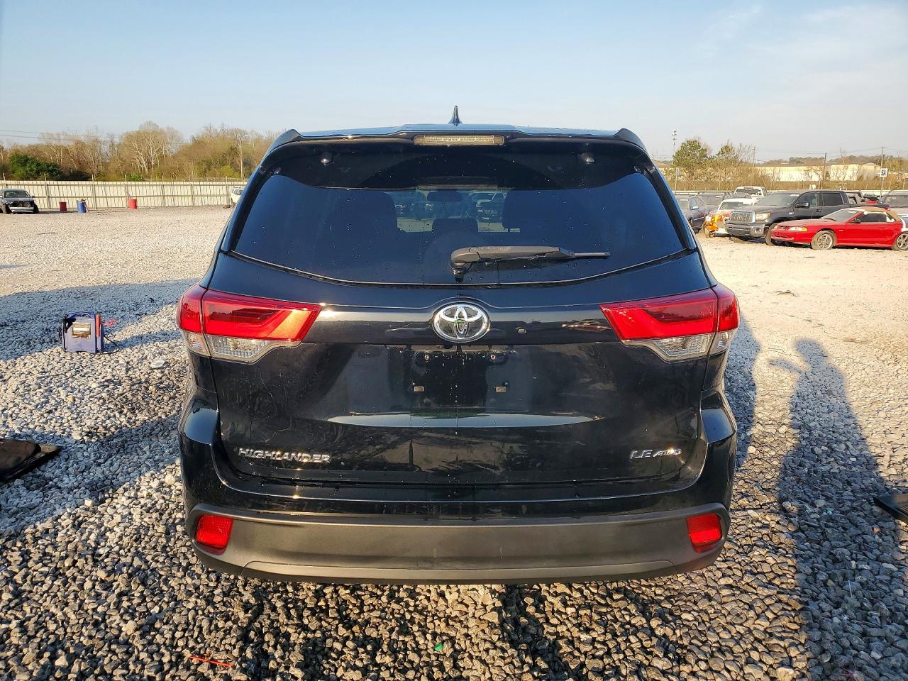 2018 TOYOTA HIGHLANDER LE PLUS photo 11