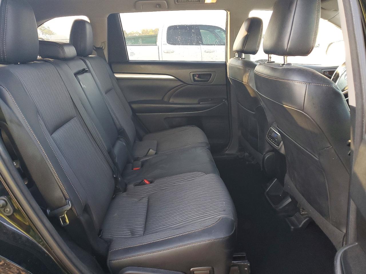 2018 TOYOTA HIGHLANDER LE PLUS photo 21