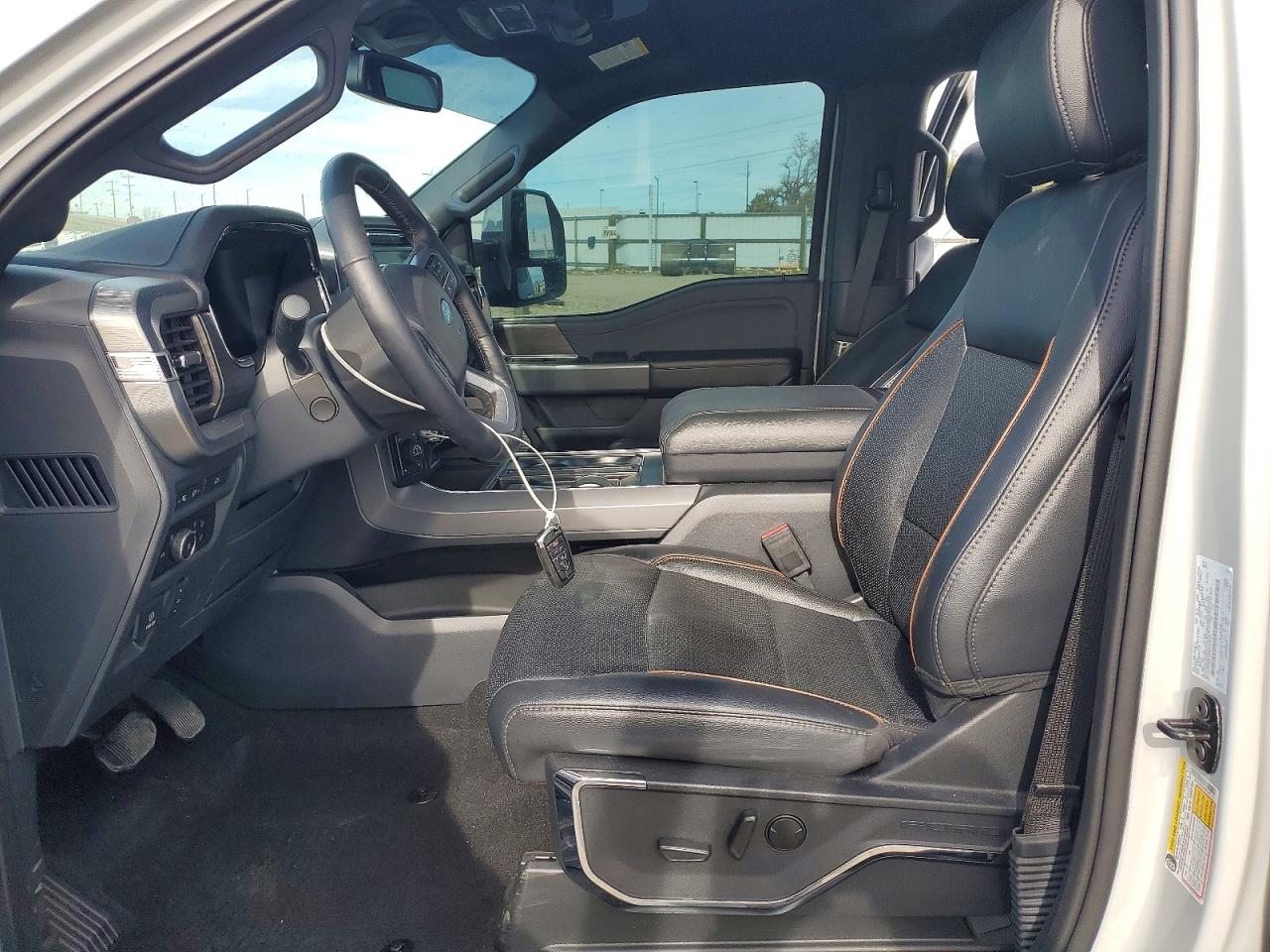 2024 FORD F150 LARIAT photo 7