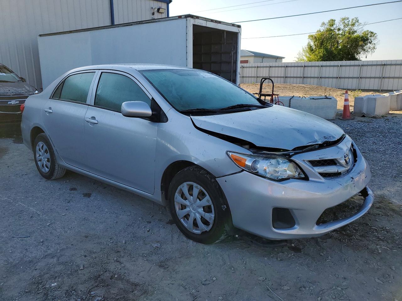 2013 TOYOTA COROLLA L photo 7