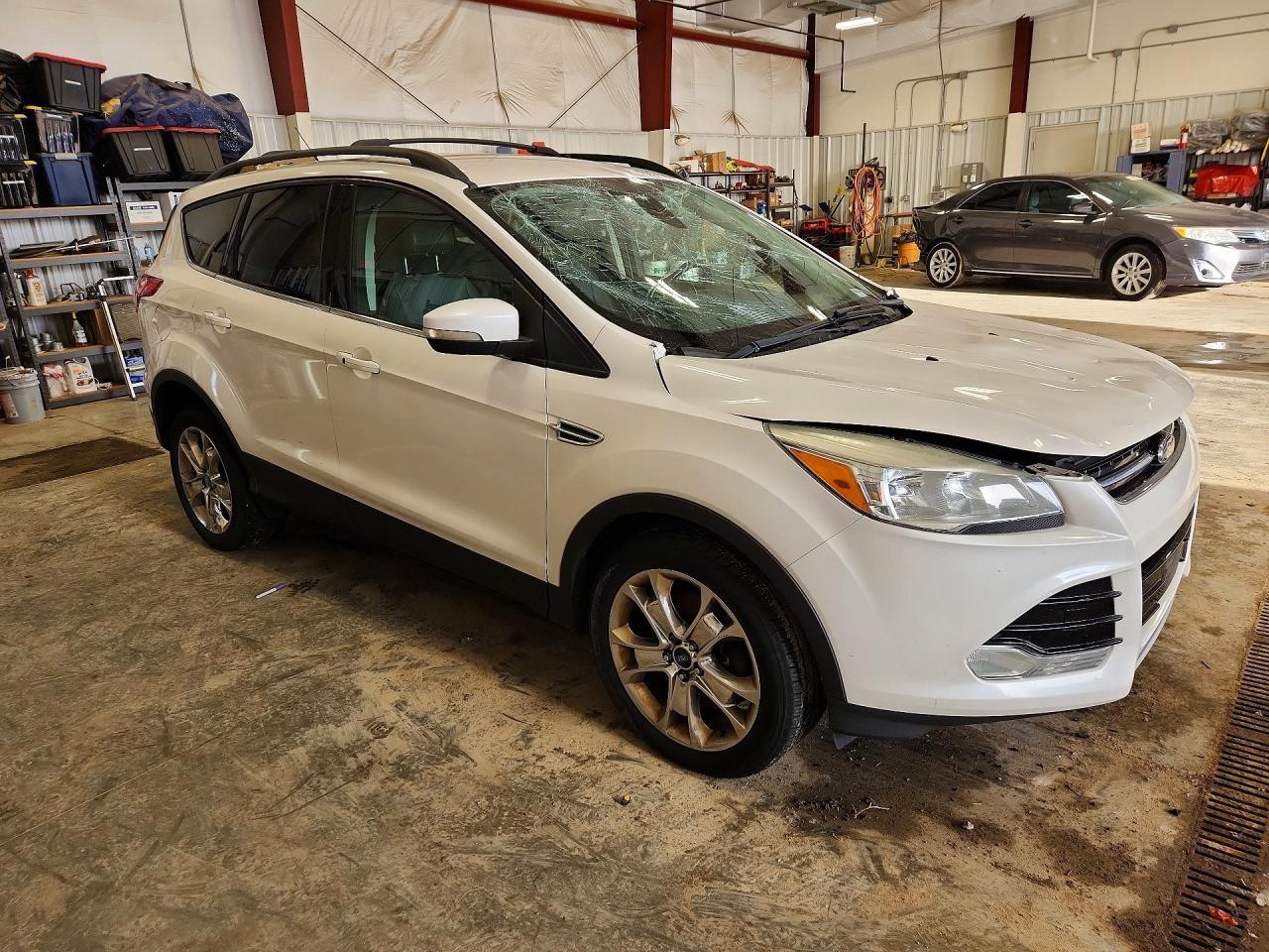 2013 FORD ESCAPE photo 4