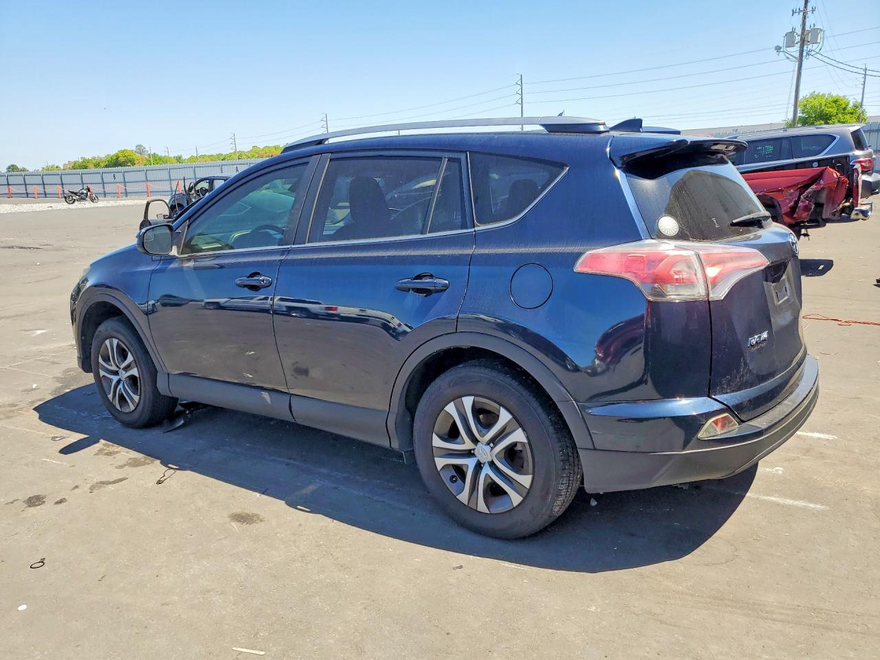 2017 TOYOTA RAV4 LE photo 2