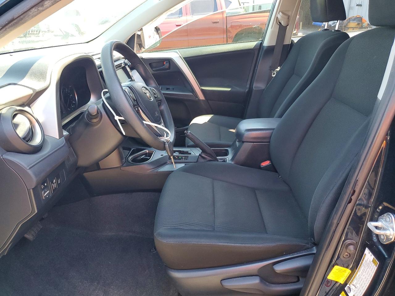 2017 TOYOTA RAV4 LE photo 7