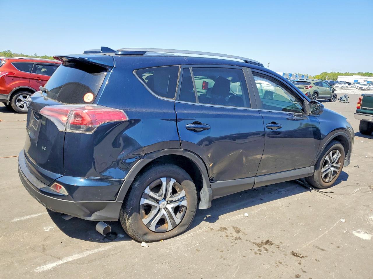 2017 TOYOTA RAV4 LE photo 3