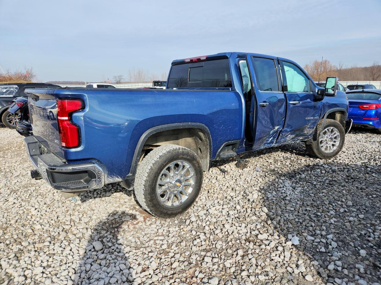 2025 CHEVROLET SILVERADO K2500 HEAVY DUTY LTZ photo 5