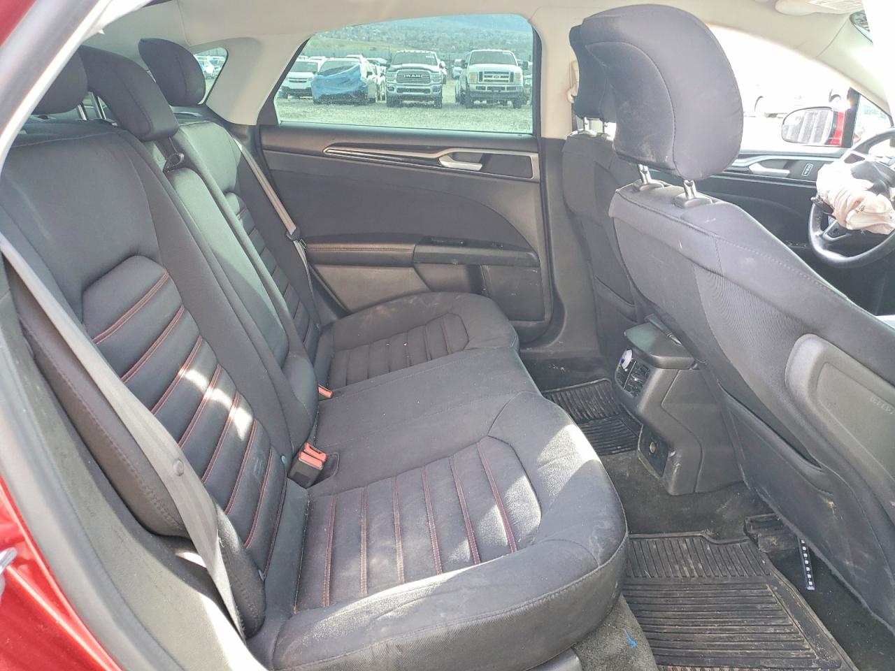 2016 FORD FUSION SE photo 19