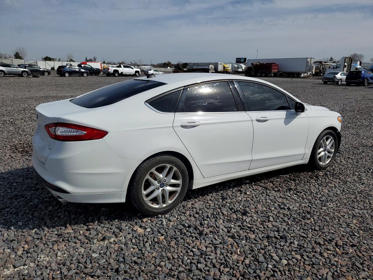 2016 FORD FUSION SE photo 3