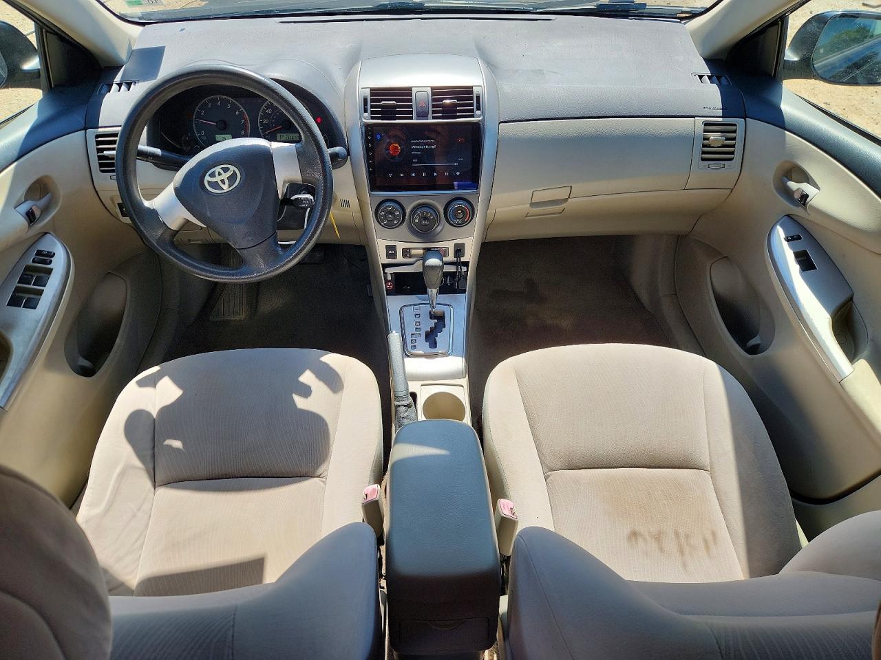 2011 TOYOTA COROLLA LE photo 8
