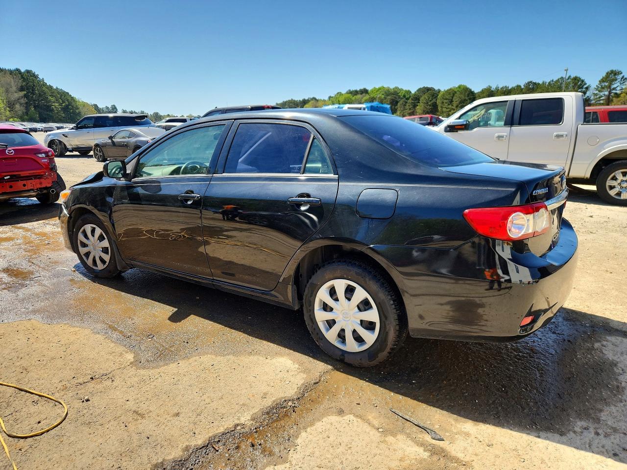 2011 TOYOTA COROLLA LE photo 2