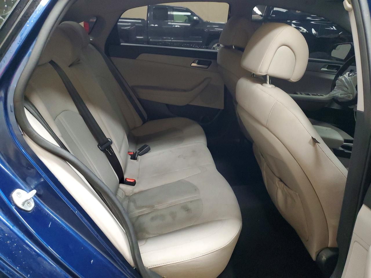 2015 HYUNDAI SONATA SE photo 10