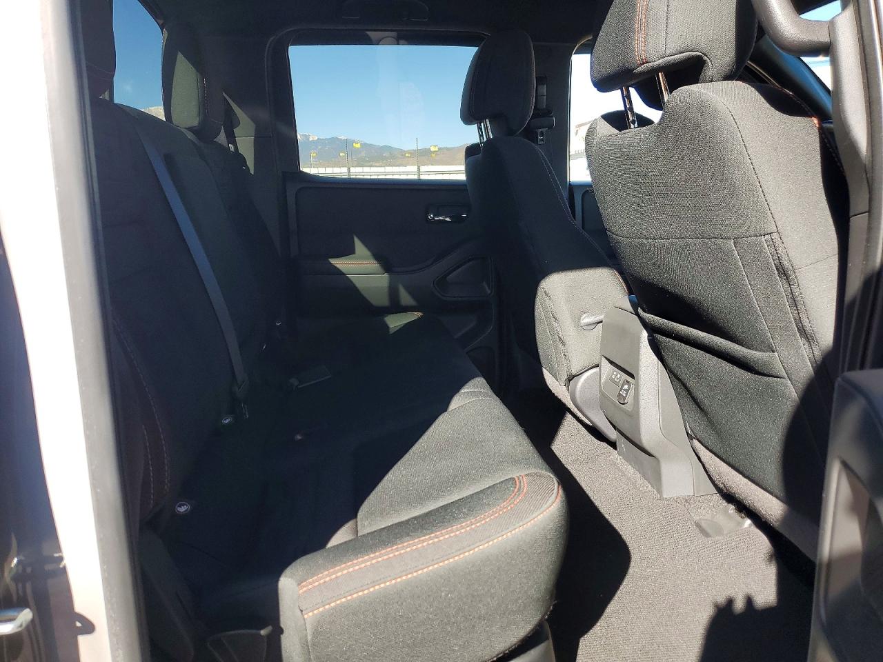 2024 NISSAN FRONTIER PRO-4X photo 19