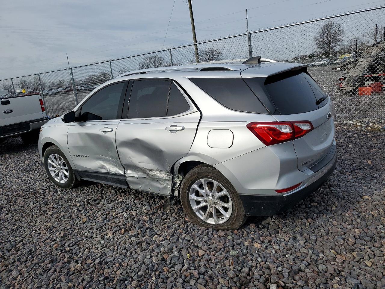 2019 CHEVROLET EQUINOX LT photo 2