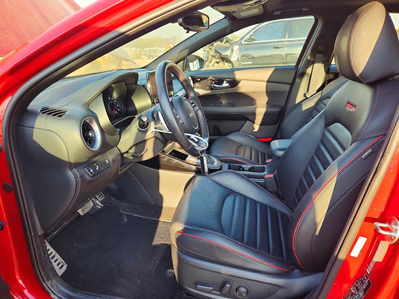 2024 KIA FORTE GT photo 13