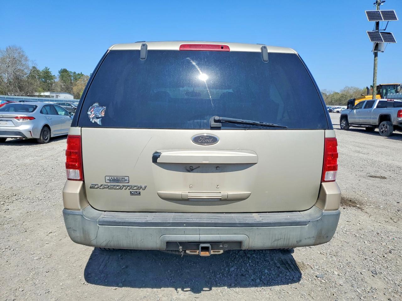 2004 FORD EXPEDITION XLT photo 6