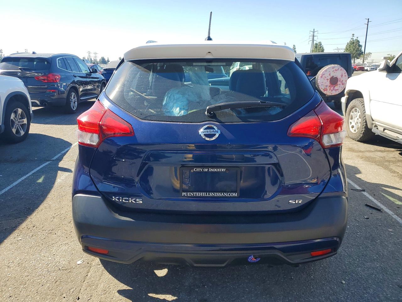 2019 NISSAN KICKS SR photo 16