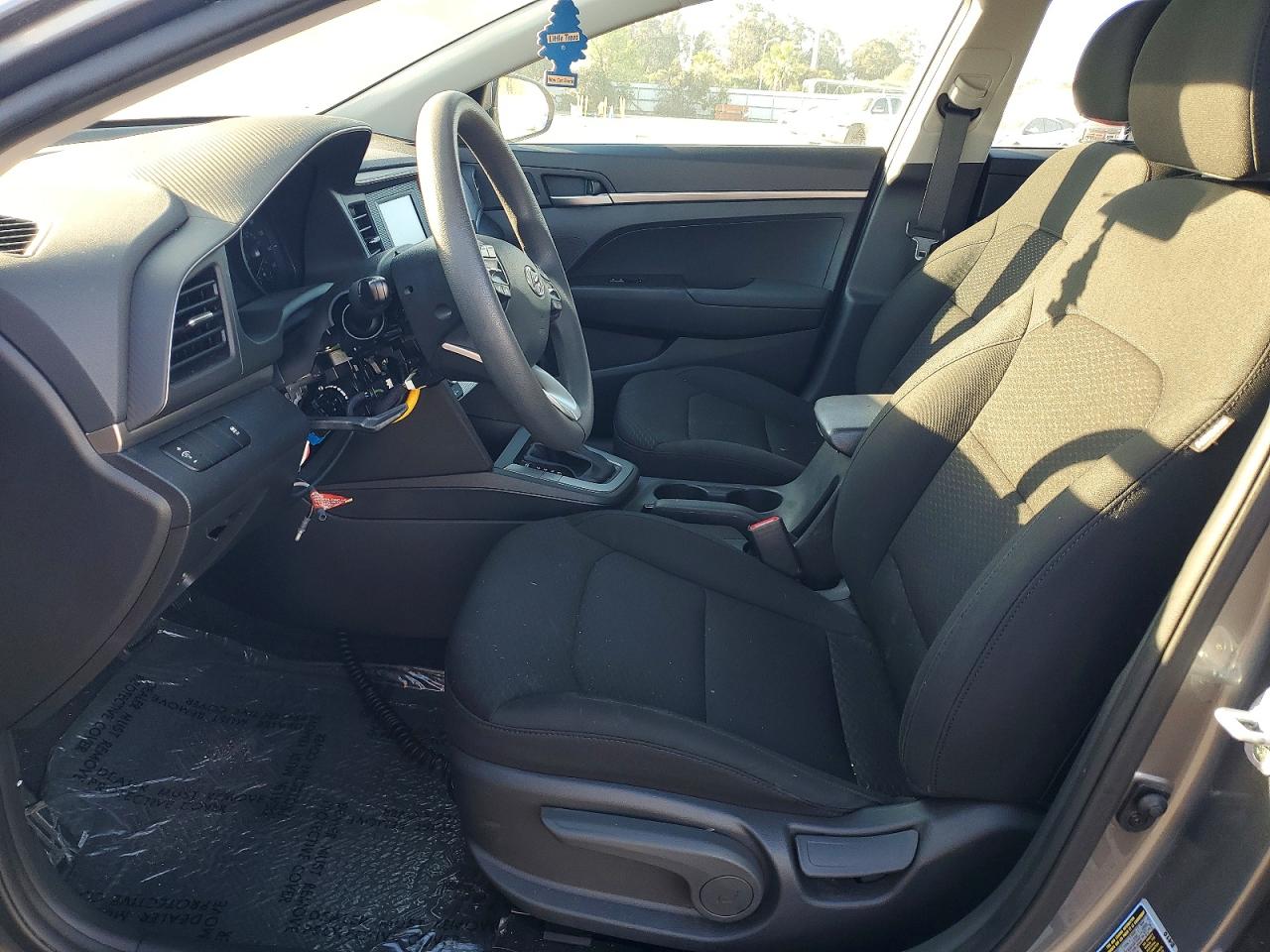 2019 HYUNDAI ELANTRA SE photo 19