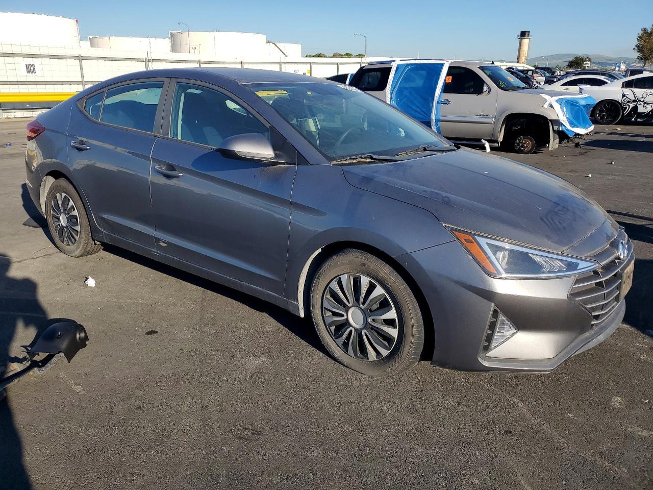 2019 HYUNDAI ELANTRA SE photo 10