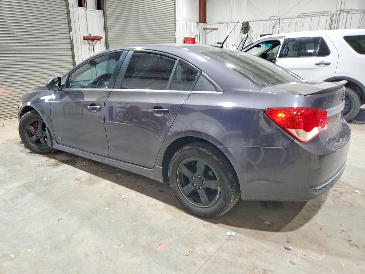 2011 CHEVROLET CRUZE LT photo 2