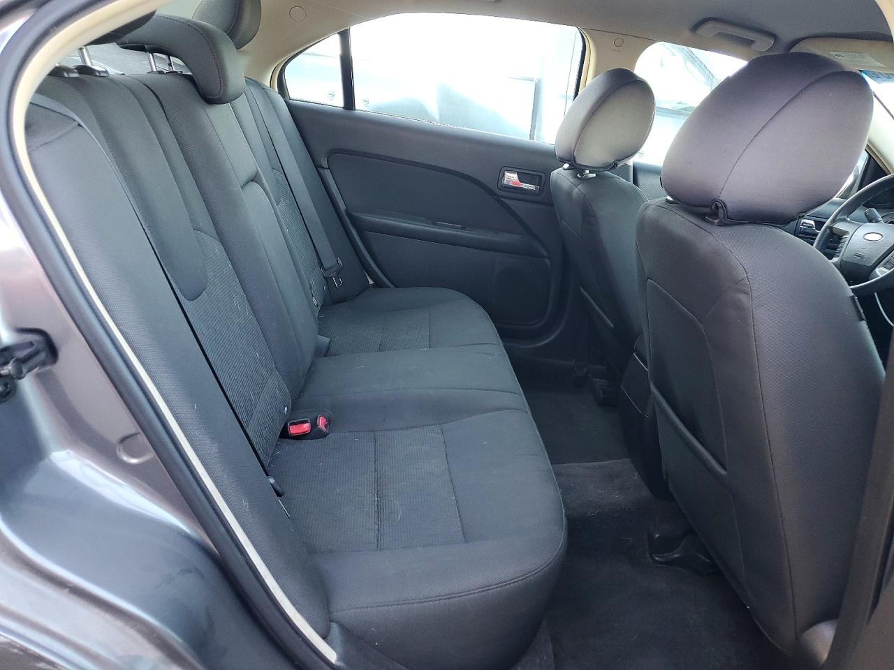 2011 FORD FUSION SE photo 19