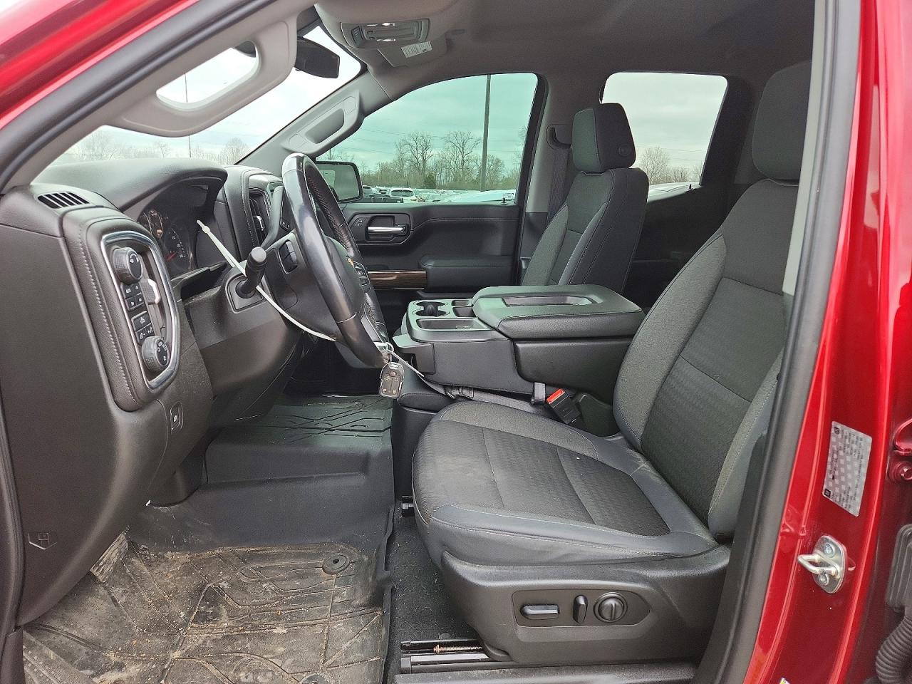 2019 CHEVROLET SILVERADO K1500 LT photo 7