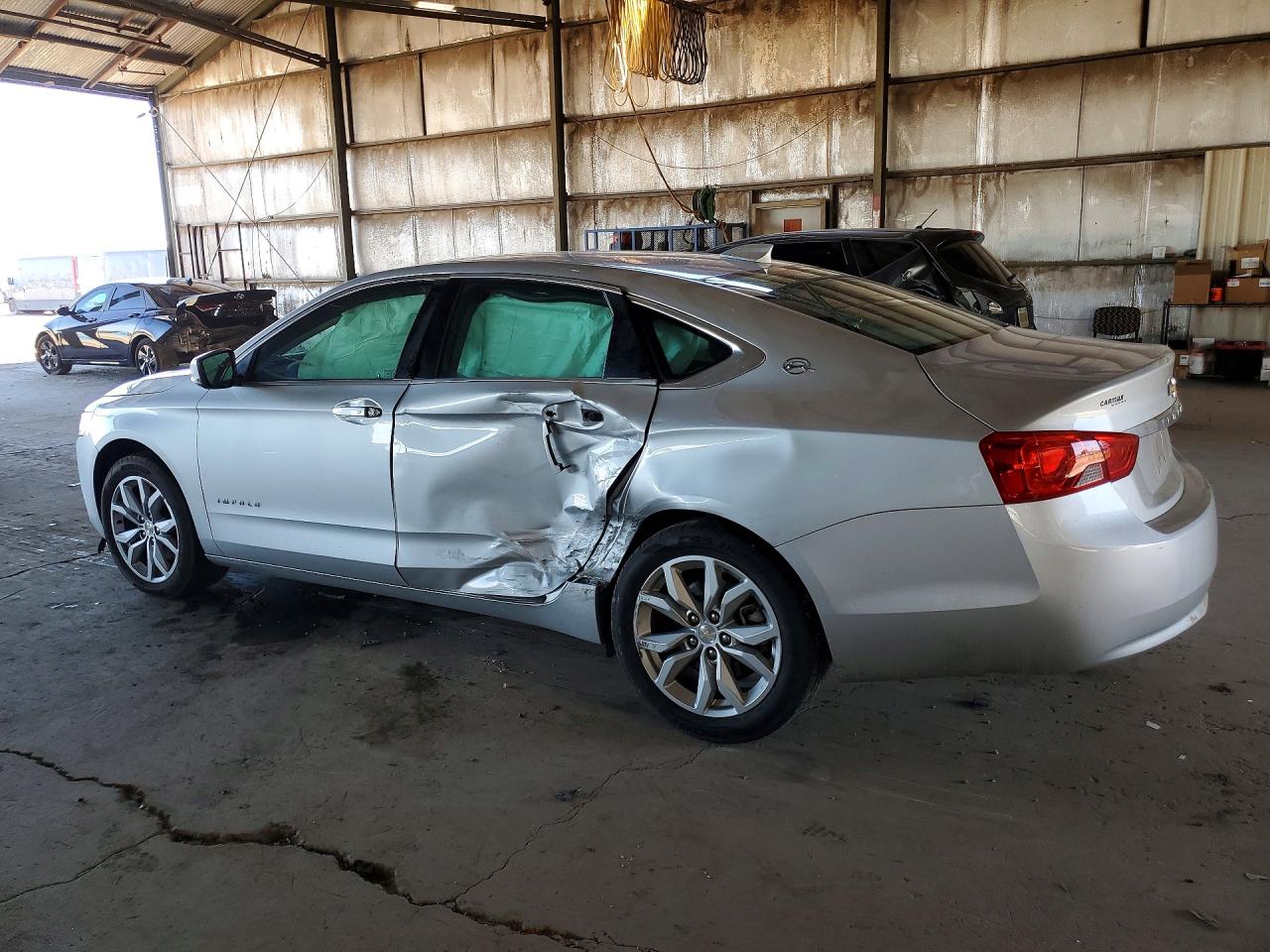 2018 CHEVROLET IMPALA LT photo 2