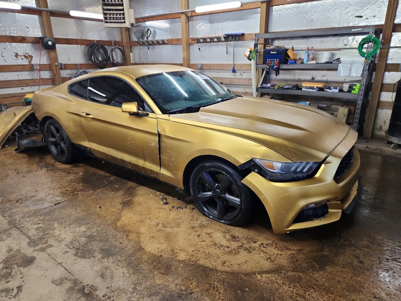 2015 FORD MUSTANG photo 4