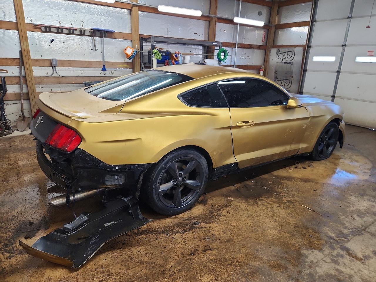 2015 FORD MUSTANG photo 3