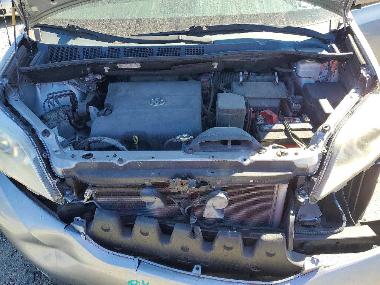2014 TOYOTA SIENNA XLE 8-PASSENGER photo 12