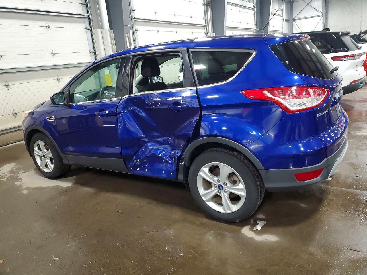 2015 FORD ESCAPE SE photo 2