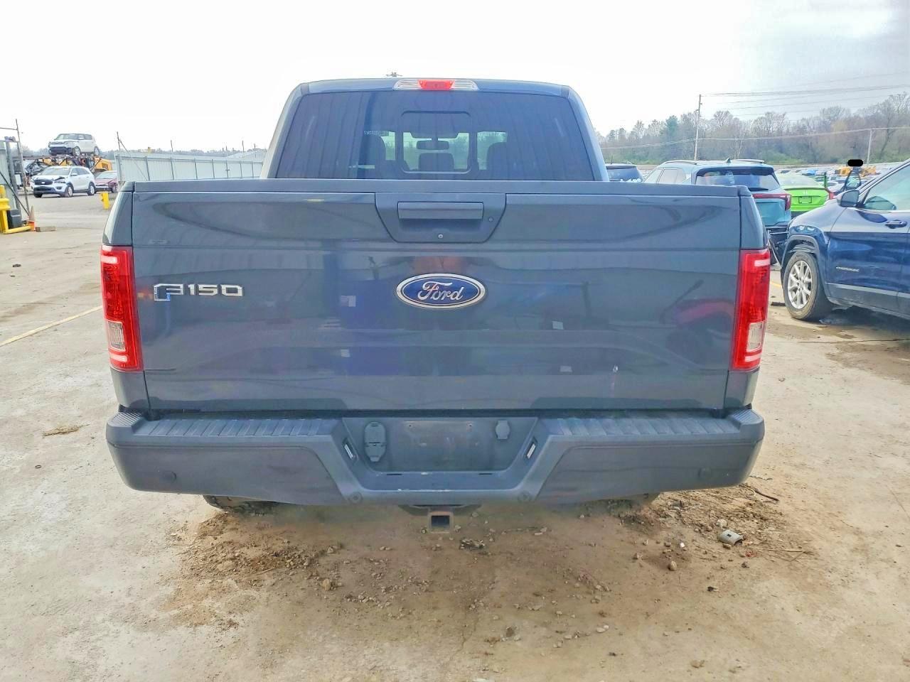 2017 FORD F150 SUPERCREW photo 11