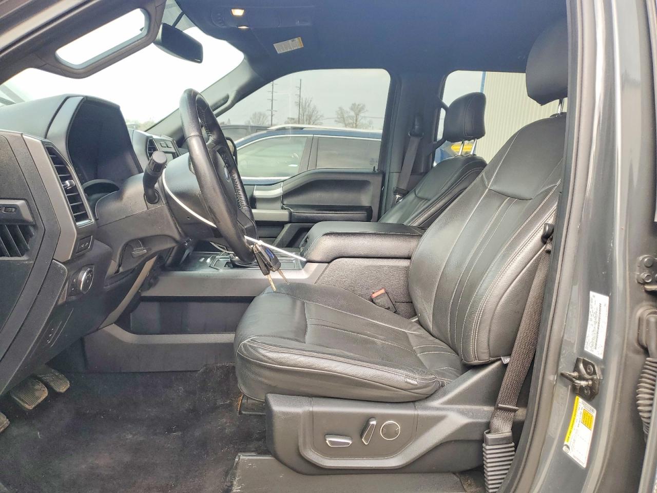 2017 FORD F150 SUPERCREW photo 13