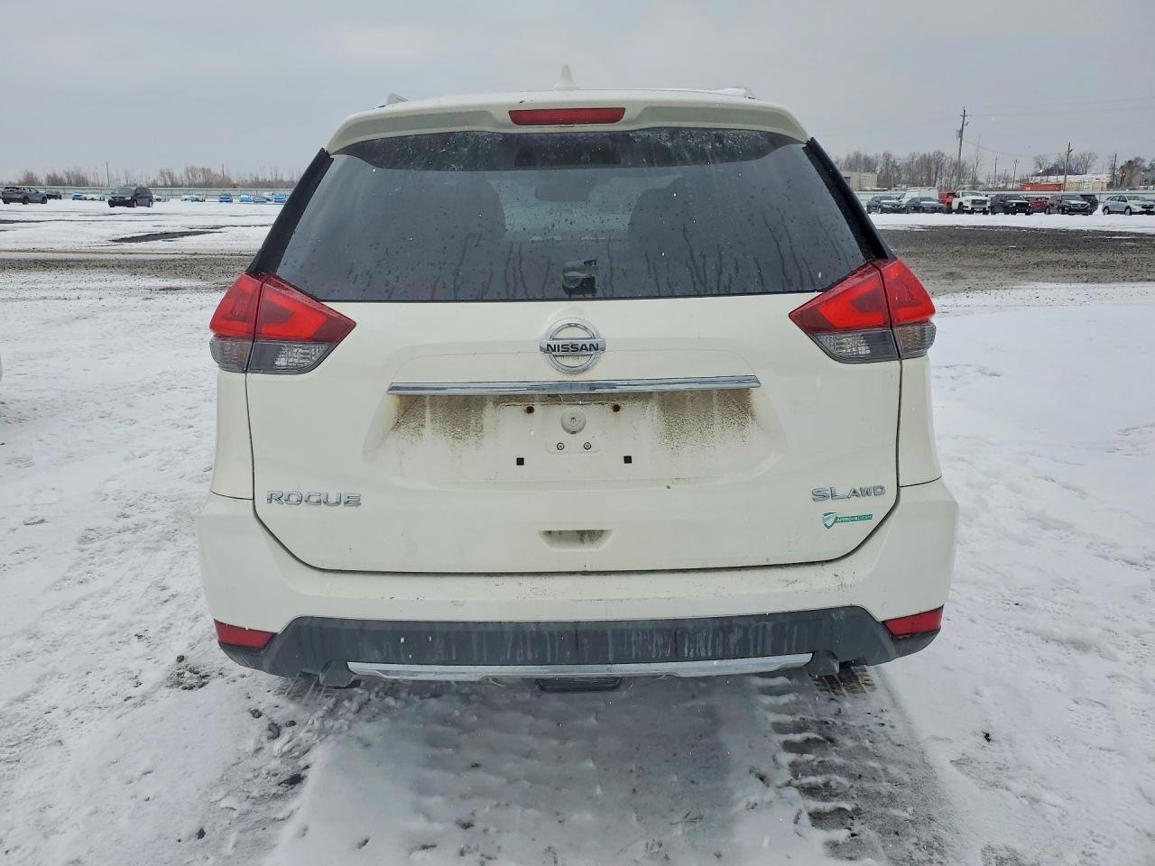 2018 NISSAN ROGUE S photo 16