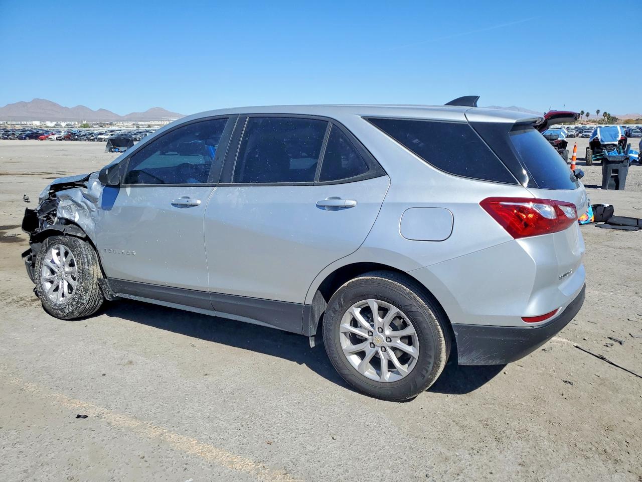 2020 CHEVROLET EQUINOX LS photo 4